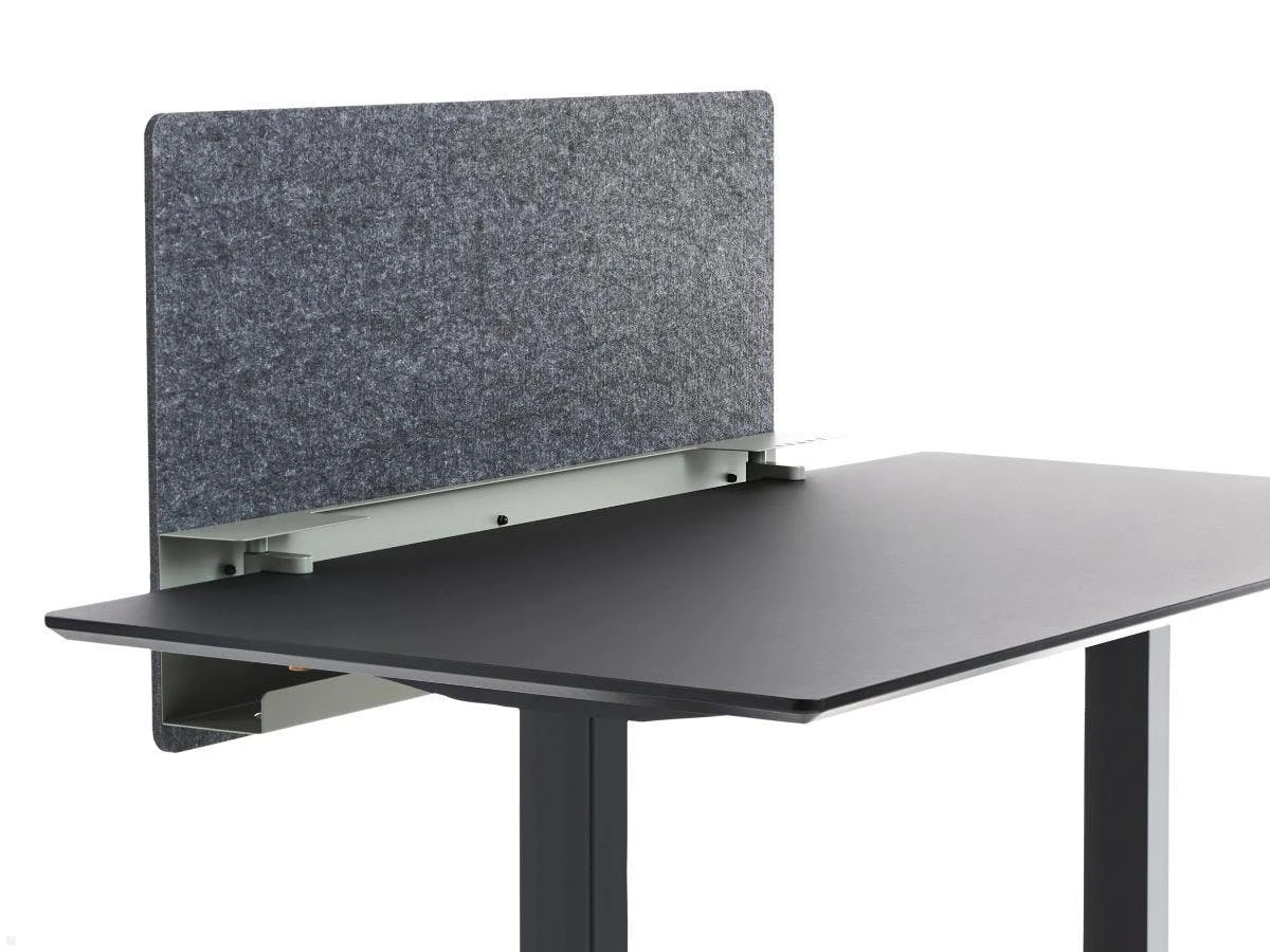 Null APTO Filz Schreibtisch Trennwand 110x60x1cm Mit Tischklemmen, Schwarz 5 Null APTO Filz Schreibtisch Trennwand 110x60x1cm Mit Tischklemmen, Schwarz – Bild 5